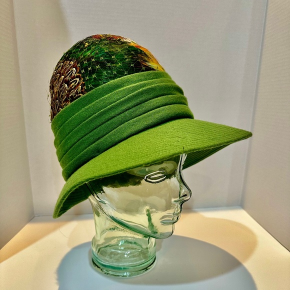 1960\'s Posh Green Vintage Hat w/ Pheasant Feathers - OS main image 10